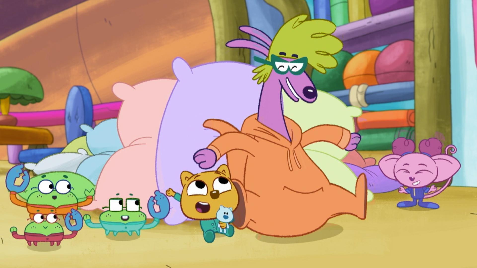 Zeke braves a sleepover. / The Wombats discover the Treeborhood’s secret tunnel system.